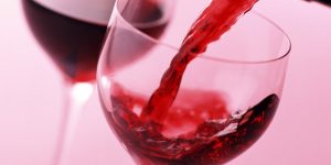 benefícios do vinho vermelho