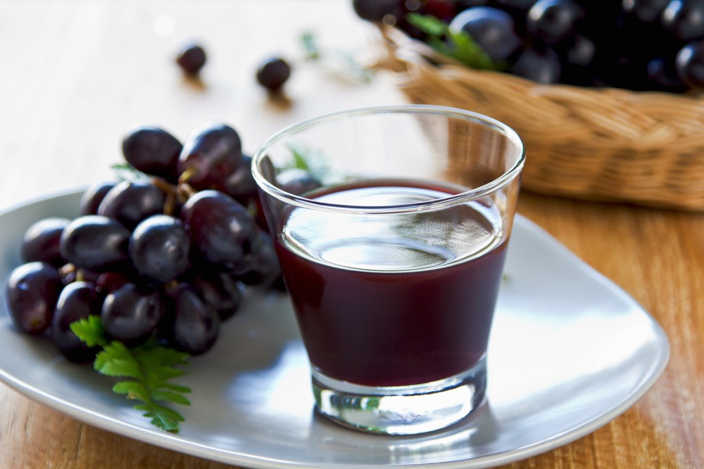 benefícios do suco de uva