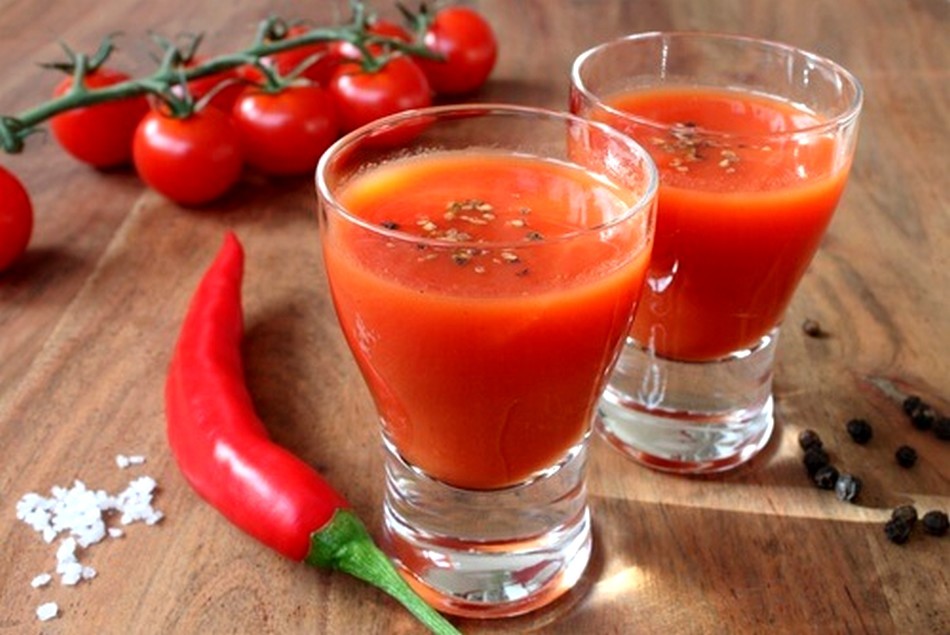 Suco de Tomate com Pimenta