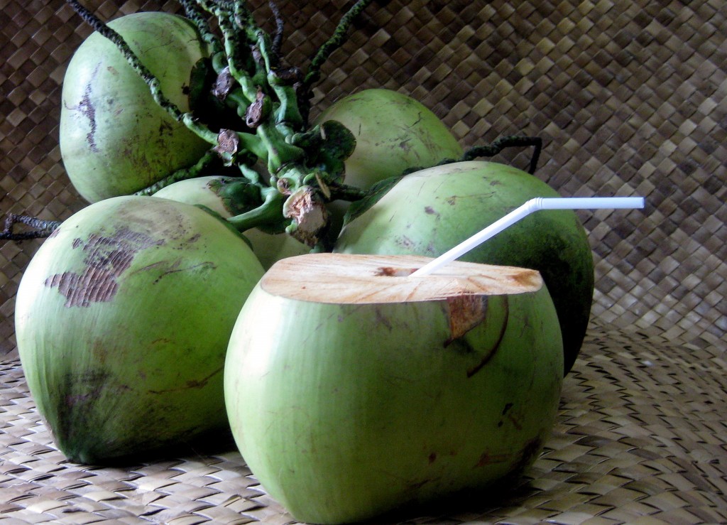 Benefícios da Água de Coco Para Pele