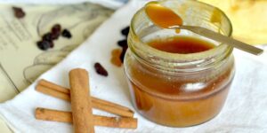 remédio caseiro com mel e canela para as espinhas