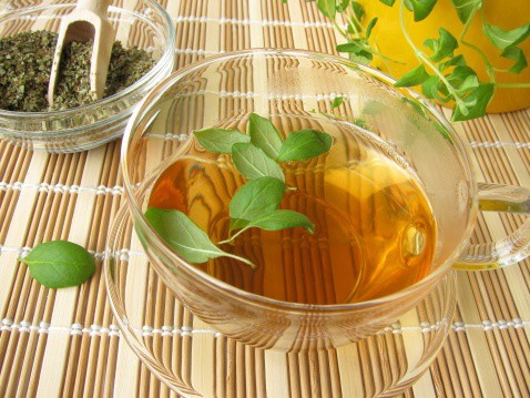 Chá de Manjerona Para Combater o Reumatismo