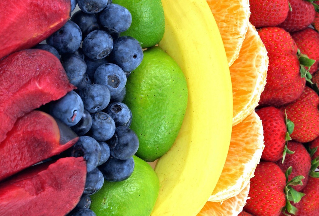 Os Benefícios das Frutas de Acordo com sua Cor