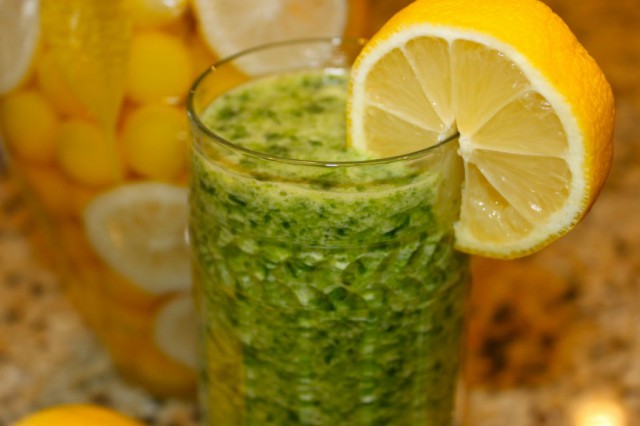 Suco Verde com Gengibre e Abacaxi Para Seca Até 5kg em 20 Dias