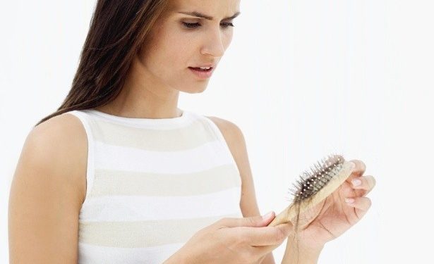As 6 Melhores Vitaminas Para Controlar a Queda de Cabelo