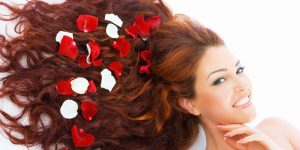 Benefícios da Água de Rosas Para o Cabelo