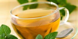 Benefícios do Chá de Erva Cidreira
