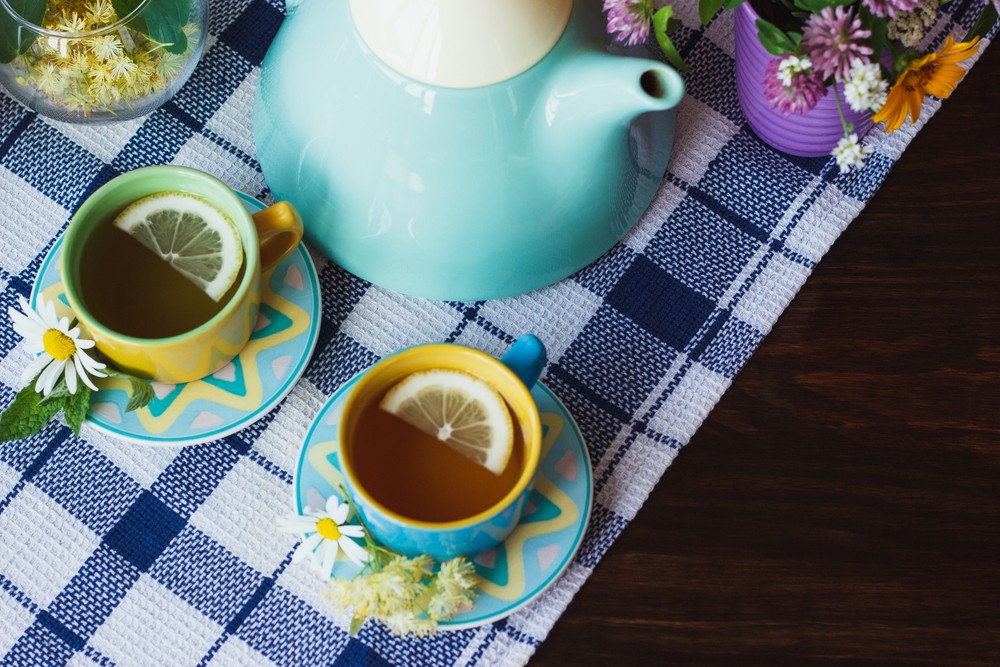 Chá Detox de Camomila com Limão Para Estresse