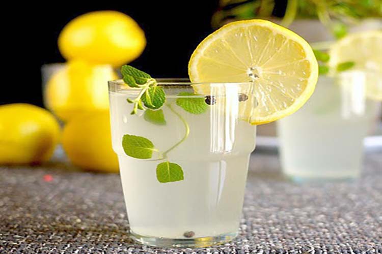 Os 20 benefícios do suco de limão para saúde
