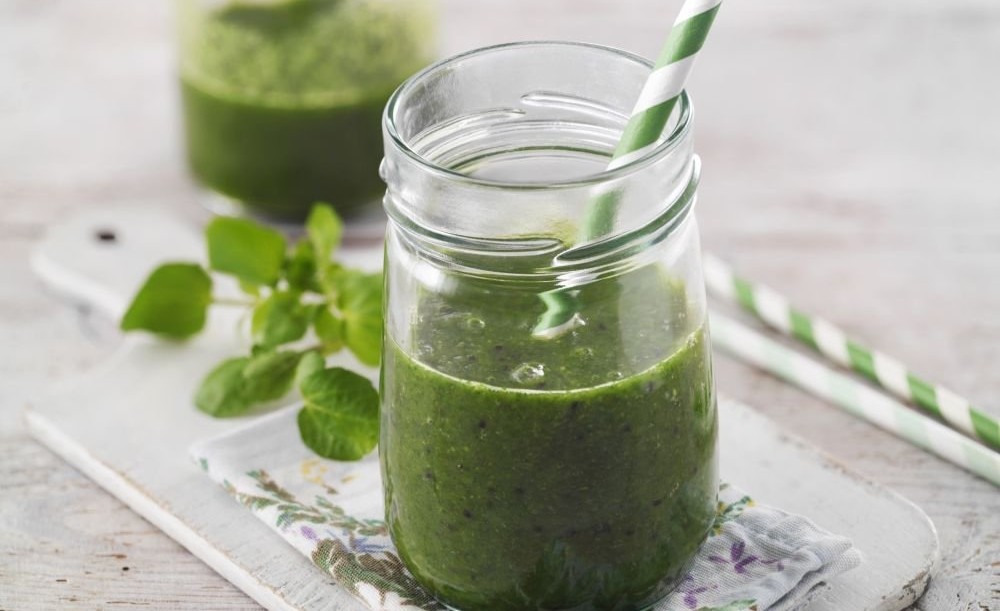 Shake proteico de kiwi com hortelã: como fazer, receitas e dicas