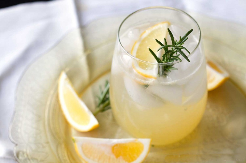 Suco Detox de Limão Para Melhorar a Digestão