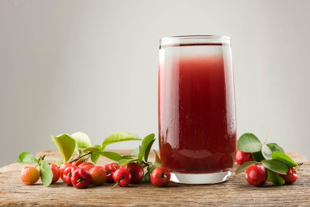 Suco Detox de Morango com Acerola