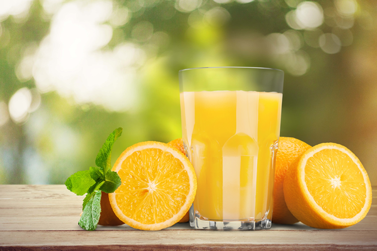 Suco de laranja com linhaça para tratar prisão de ventre: como fazer, usar e receitas