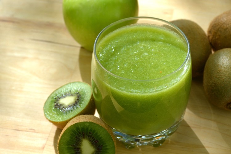 vitamina de kiwi beneficios