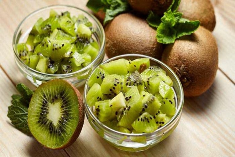 Benefícios da Água de Kiwi para saúde