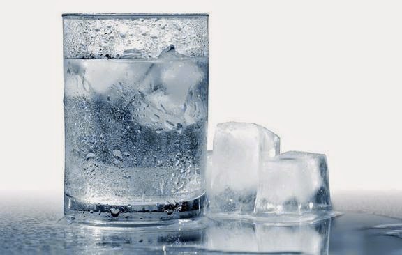 efeitos colaterais da agua gelada