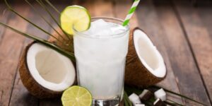 beneficios da agua de coco