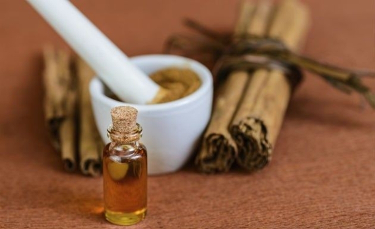 beneficios do oleo de canela