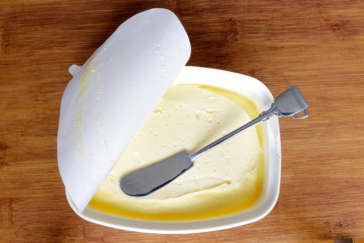 como e feita a margarina