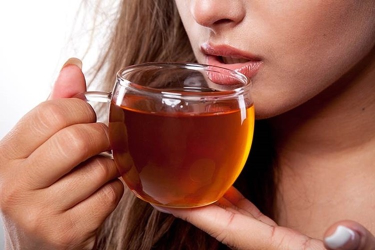 Benefícios do chá de aroeira para saúde