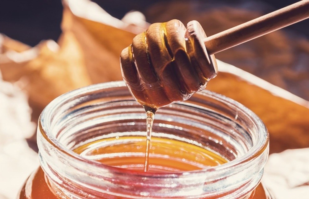 Água com mel e canela para perder peso: como fazer, receitas e dicas
