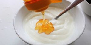 máscara de iogurte e mel para hidratar a pele