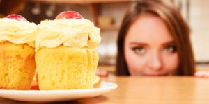 Dicas de Como Evitar Comer Compulsivamente na Quarentena