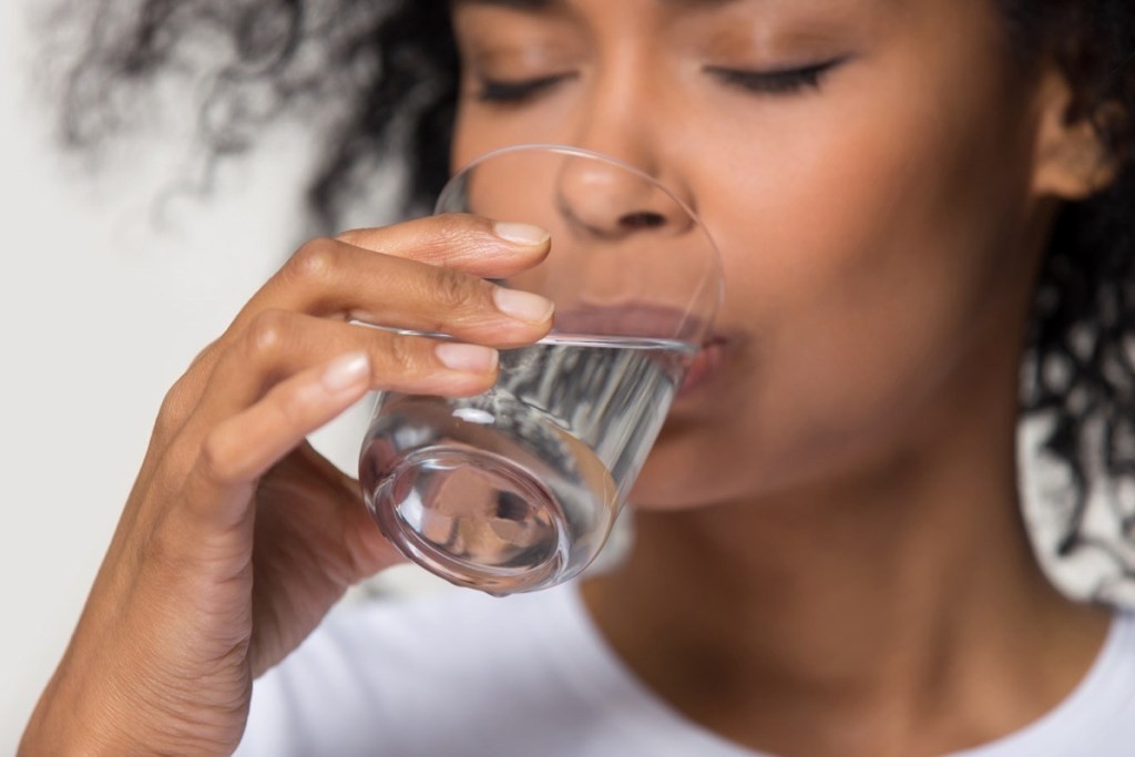 beber agua ajuda perder peso