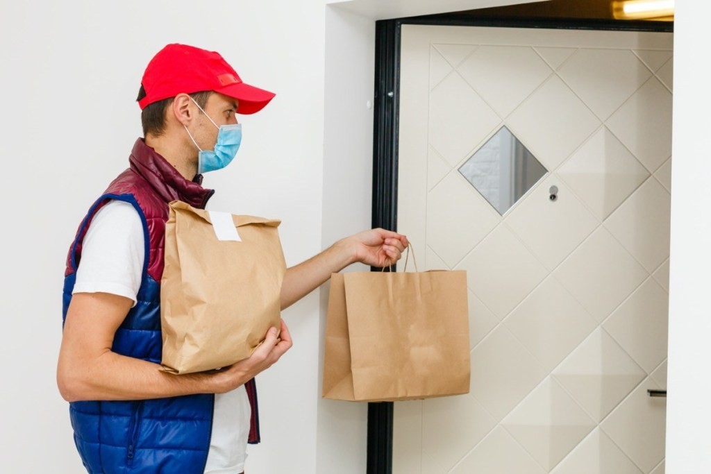 delivery demais causa ganho de peso durante a quarentena