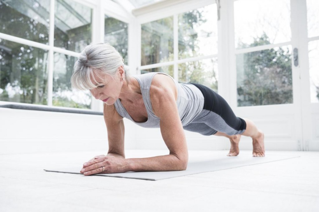 exercicios de prancha para os idosos melhorar o equilíbrio