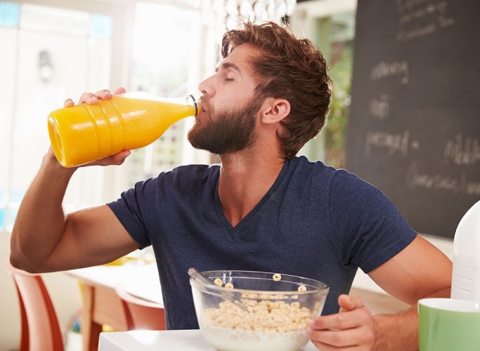 homens acima dos 40 devem evitar suco de fruta