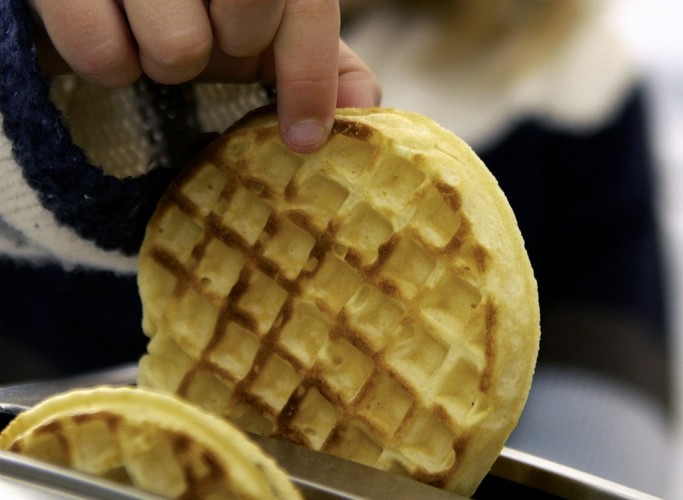 homens acima dos 40 devem evitar waffles de torradeira