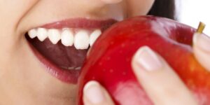alimentos que podem manchar os dentes
