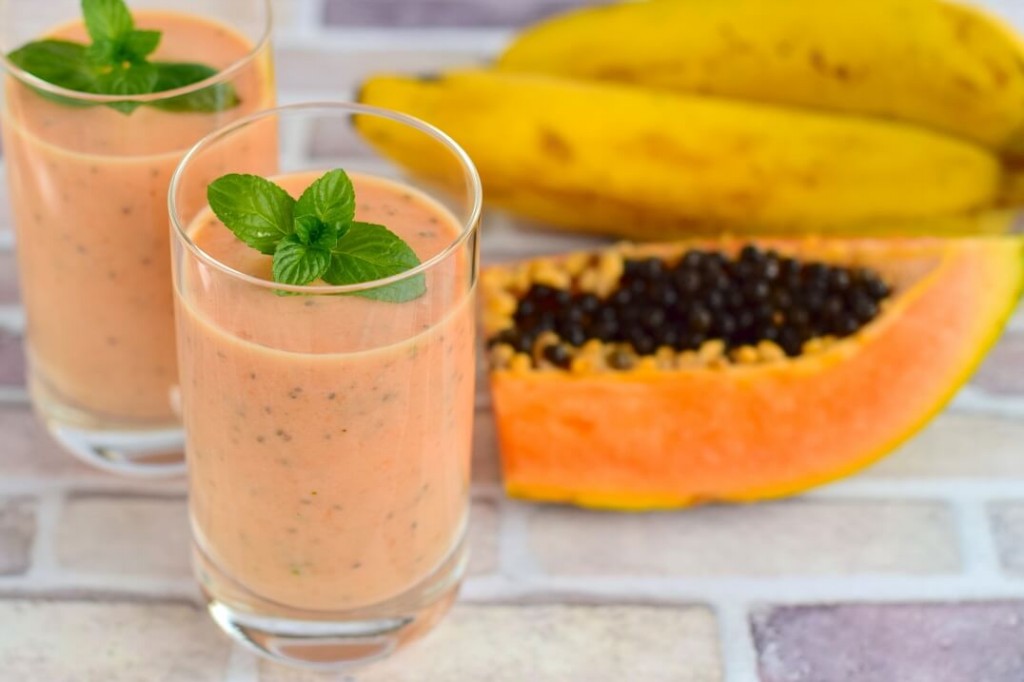 batido de mamão, linhaça e leite de soja